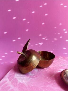 Brass Apple Lidded Trinket Box in Antique Brass